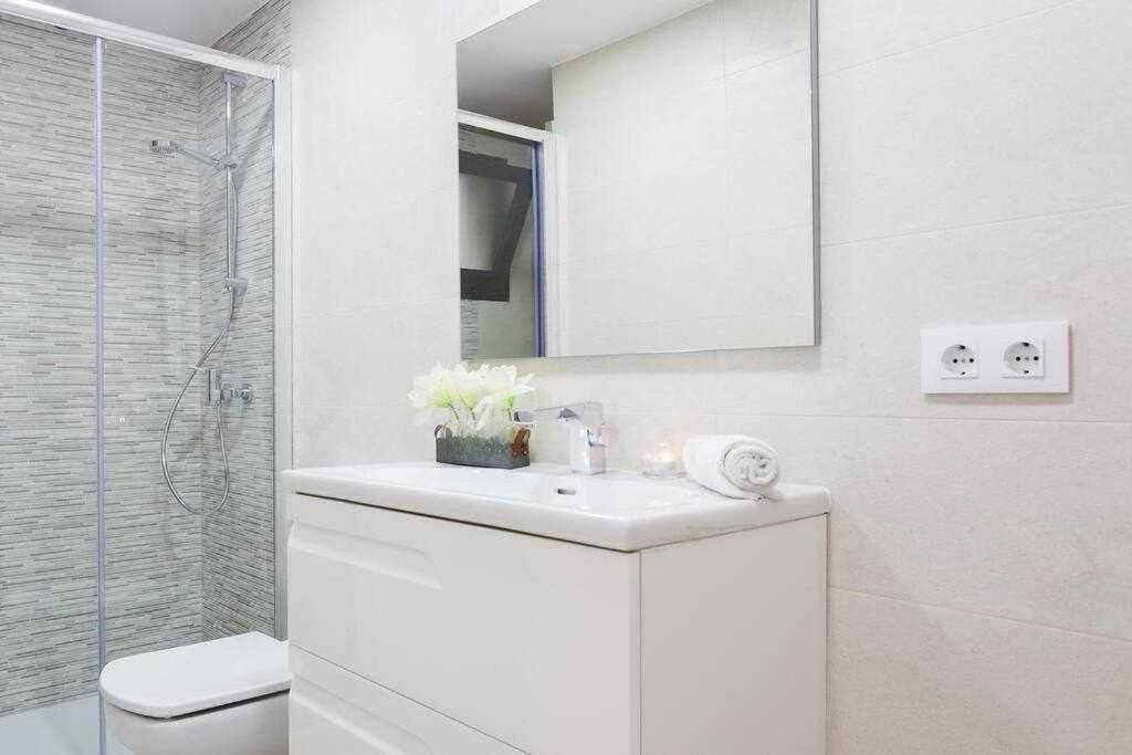 Apartamento Para 4 Con Terraza En El Centro Gerona Exterior foto